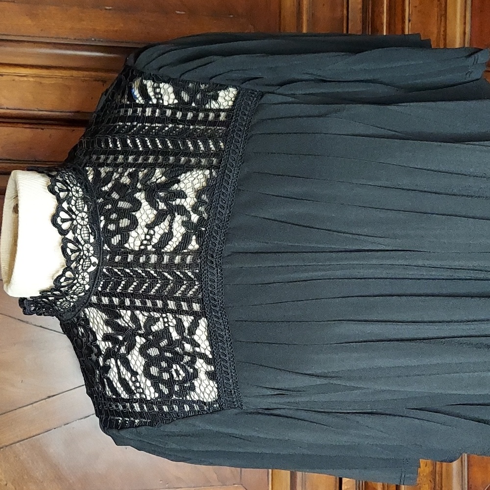 Cable & Gauge S/S Top - size Small - black